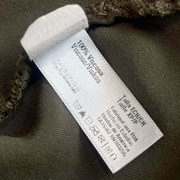 AMERICAN APPAREL • Army Green Tie Front Button-Up Cropped Top - Picture 15 of 16